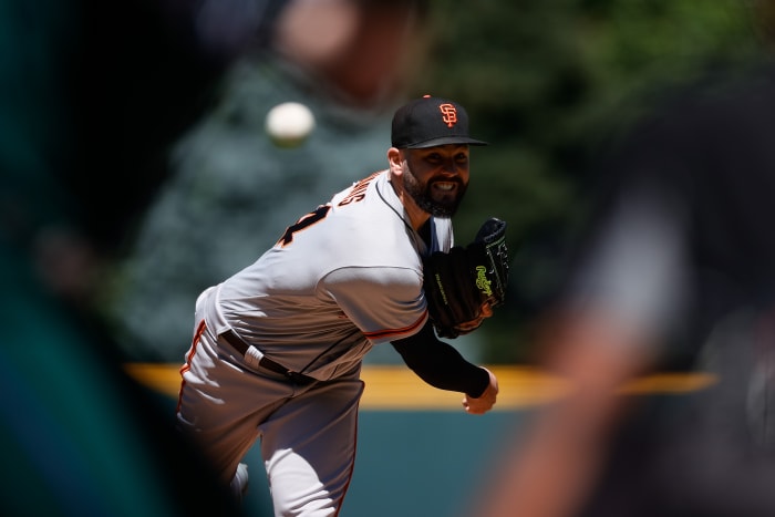 SF Giants pitcher Jakob Junis pitches against the Rockies. (2022)